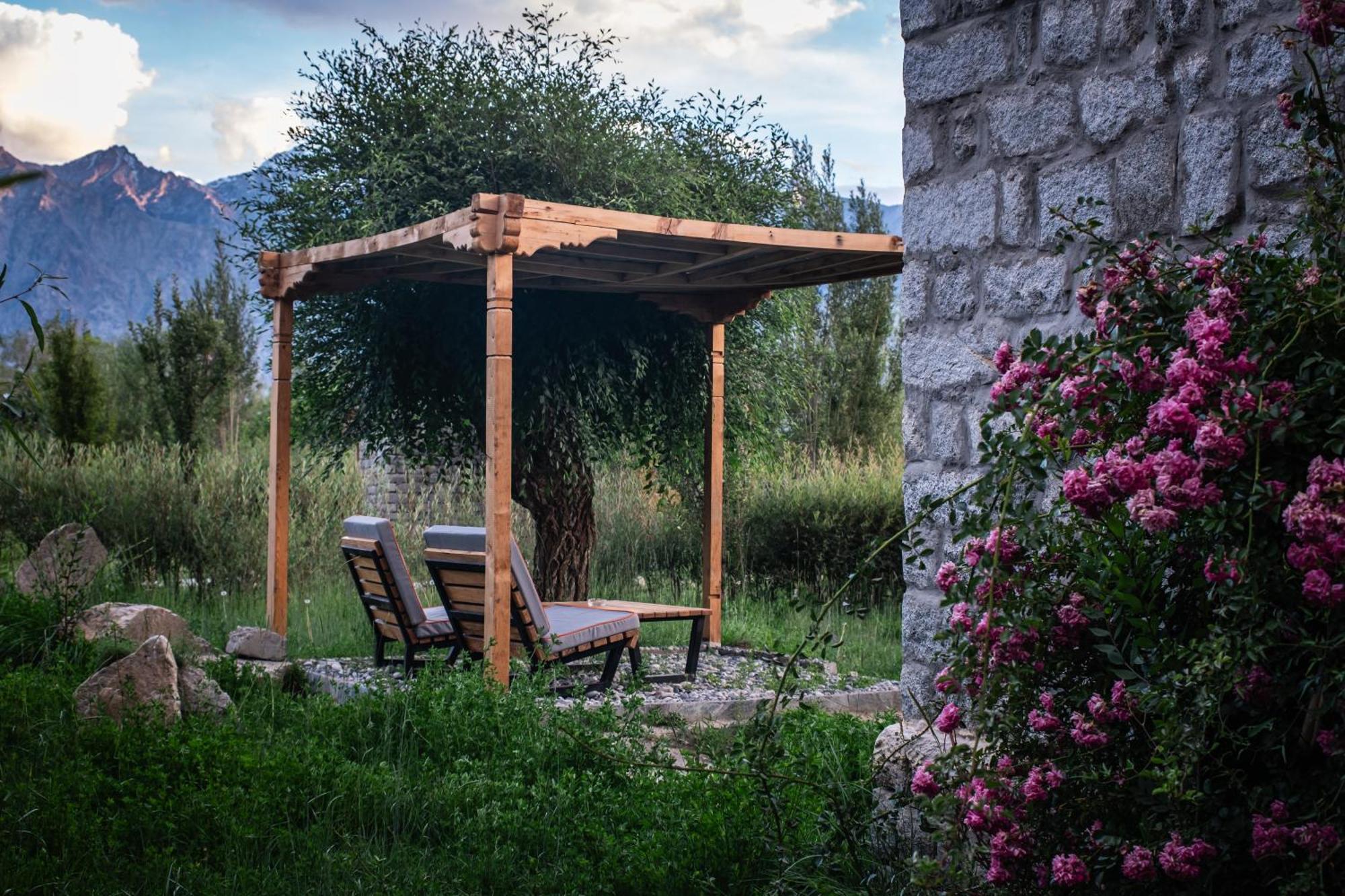 Lchang Nang Retreat-The House Of Trees-Nubra Valley Sumur Exterior foto